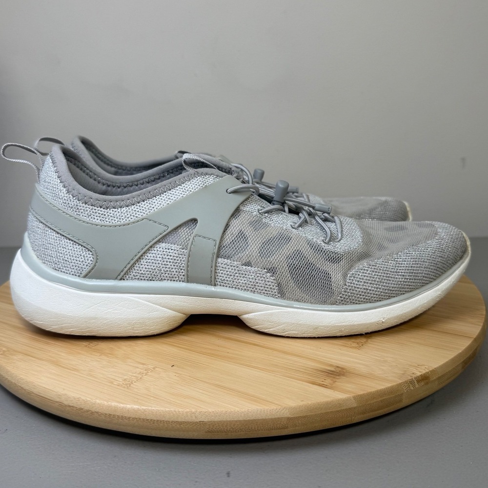 Good Vionic Amalia Walking Shoes Women's 9.5 Gray Leopard Bungee Sneakers Casual